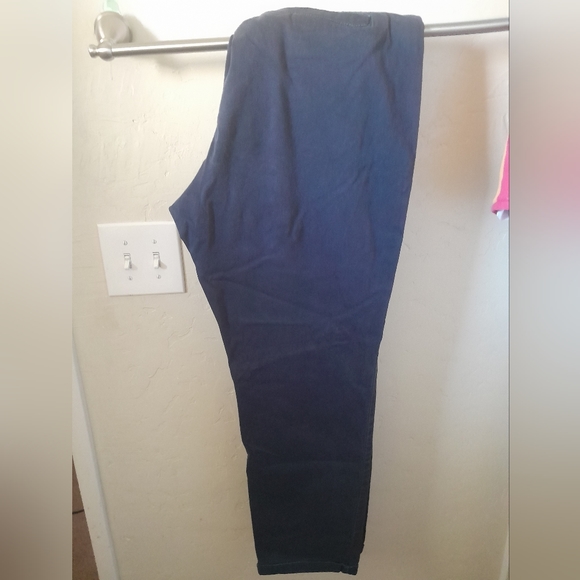 COPY - Gloria Vanderbilt slacks - Picture 6 of 6